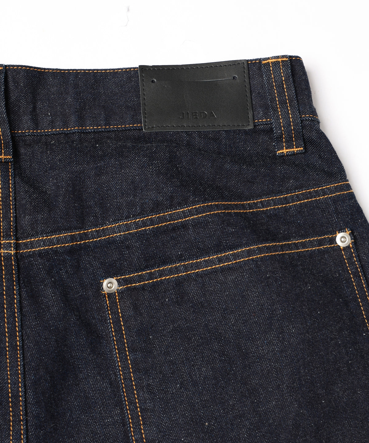 ONE TUCK DENIM PANTS