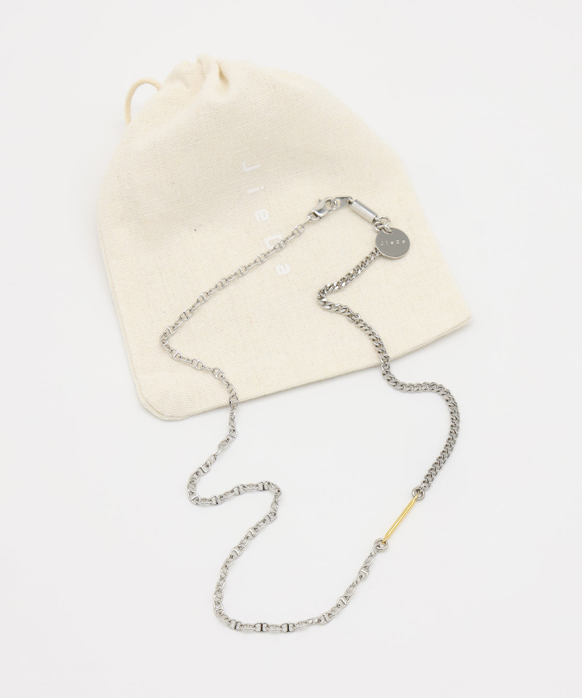 THIN SWITCHING NECKLACE