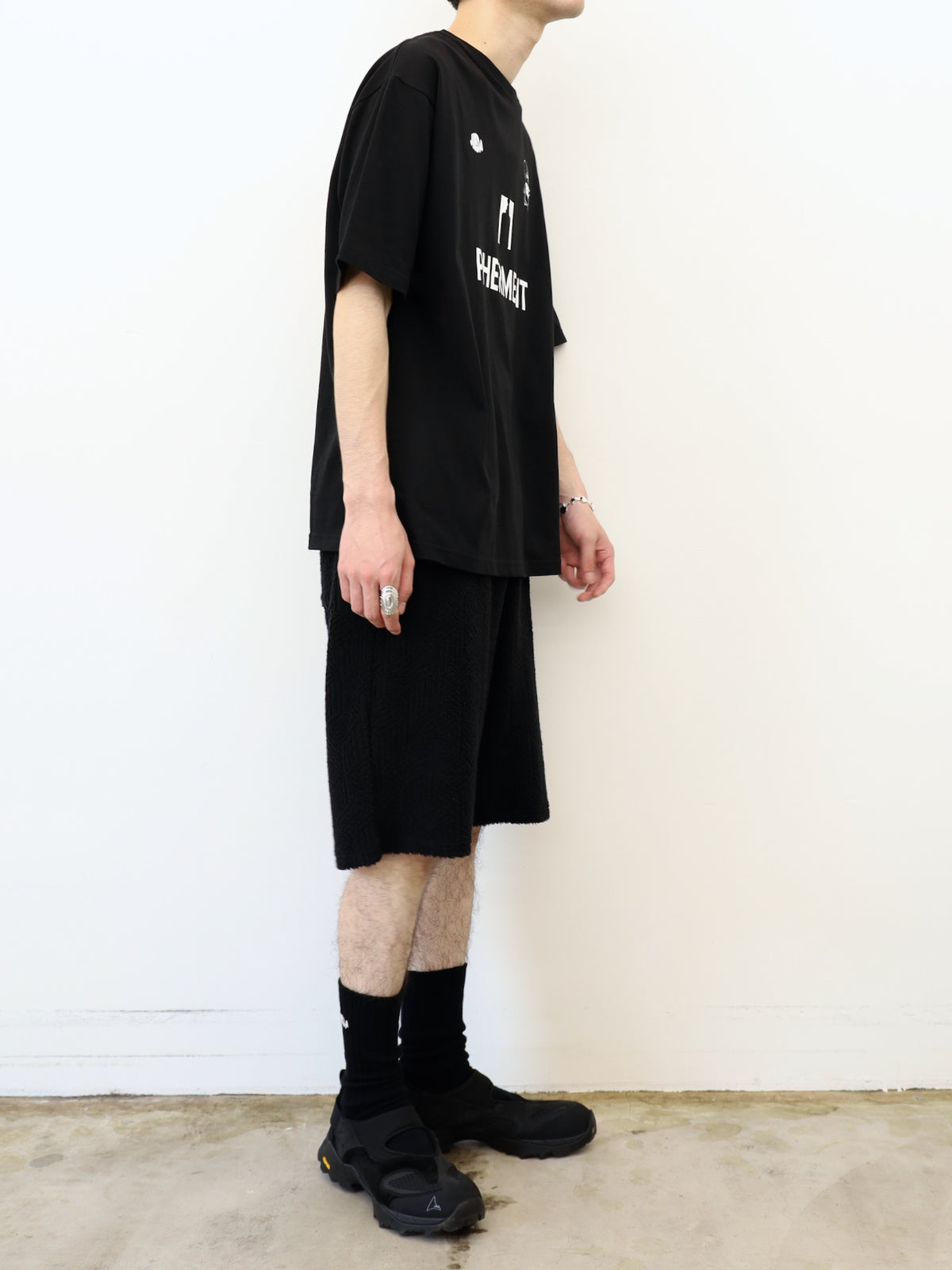 GEOMETRIC PILE WIDE SHORTS