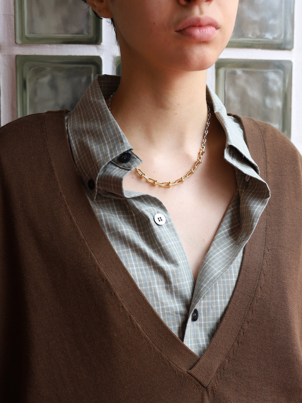 SWITCHING NECKLACE