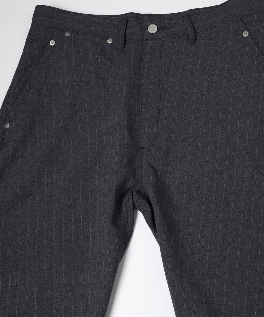 3D STRIPE CUTTING PANTS