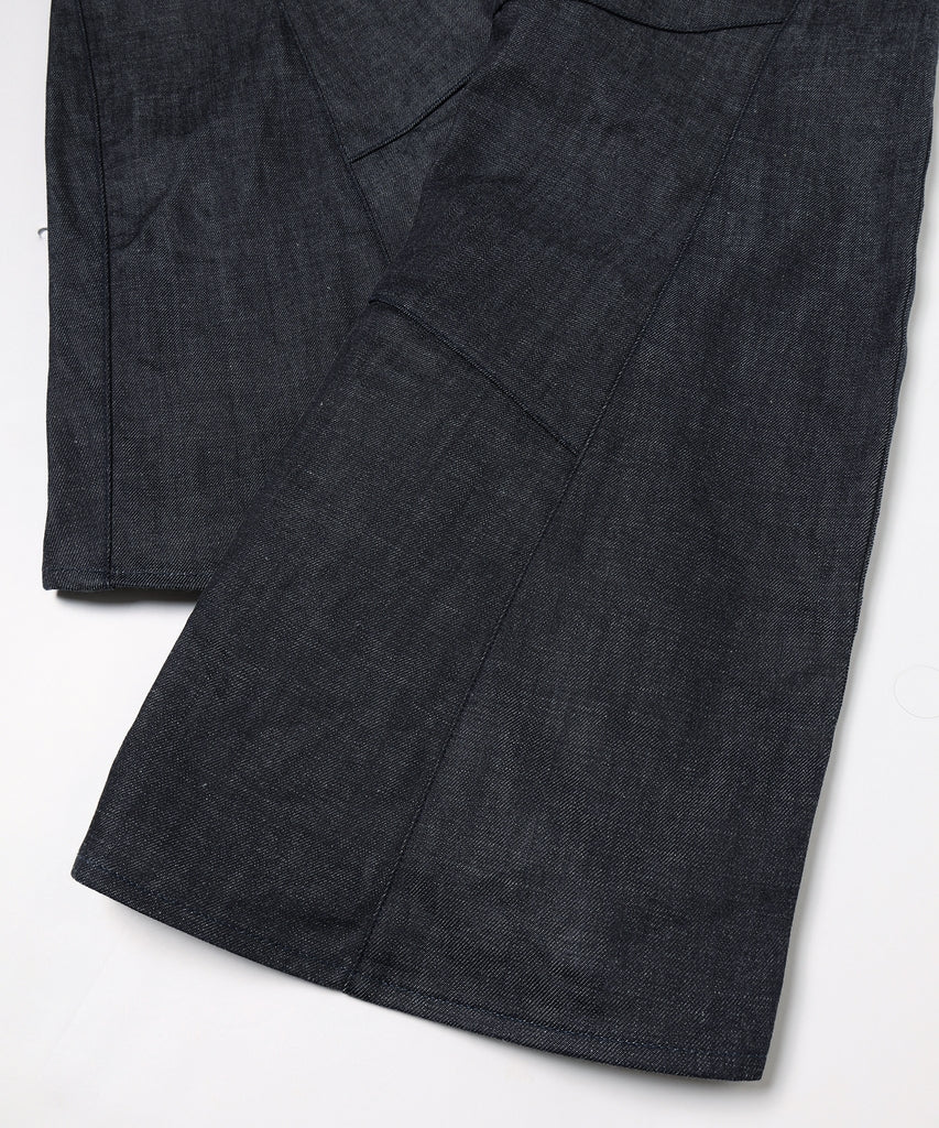 ENGINEERED DRAPING FLARE DENIM PANTS