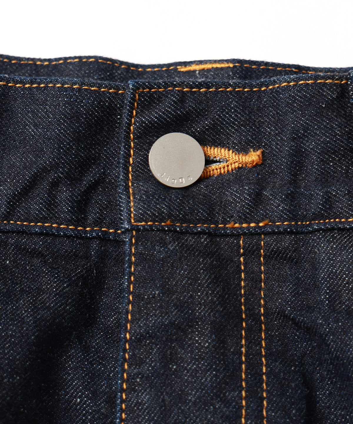 ONE TUCK DENIM PANTS