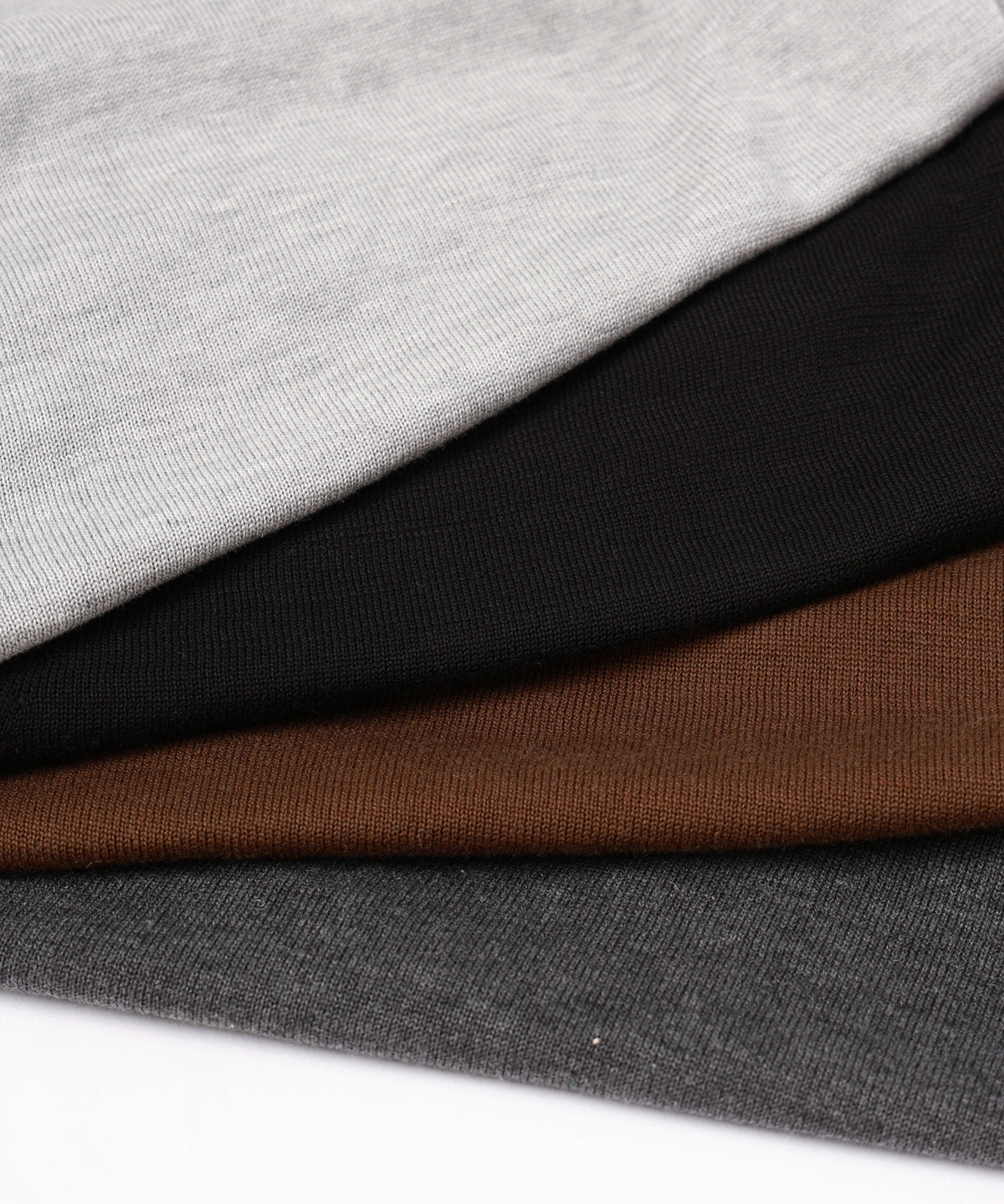 [SAMPLE] COTTON SILK V NECK KNIT