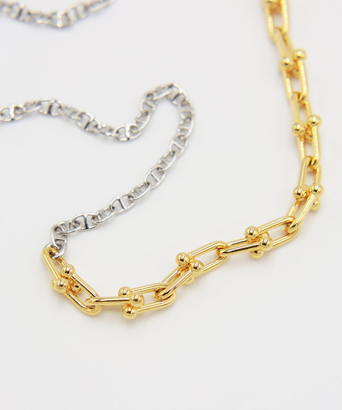 [SAMPLE] SWITCHING NECKLACE