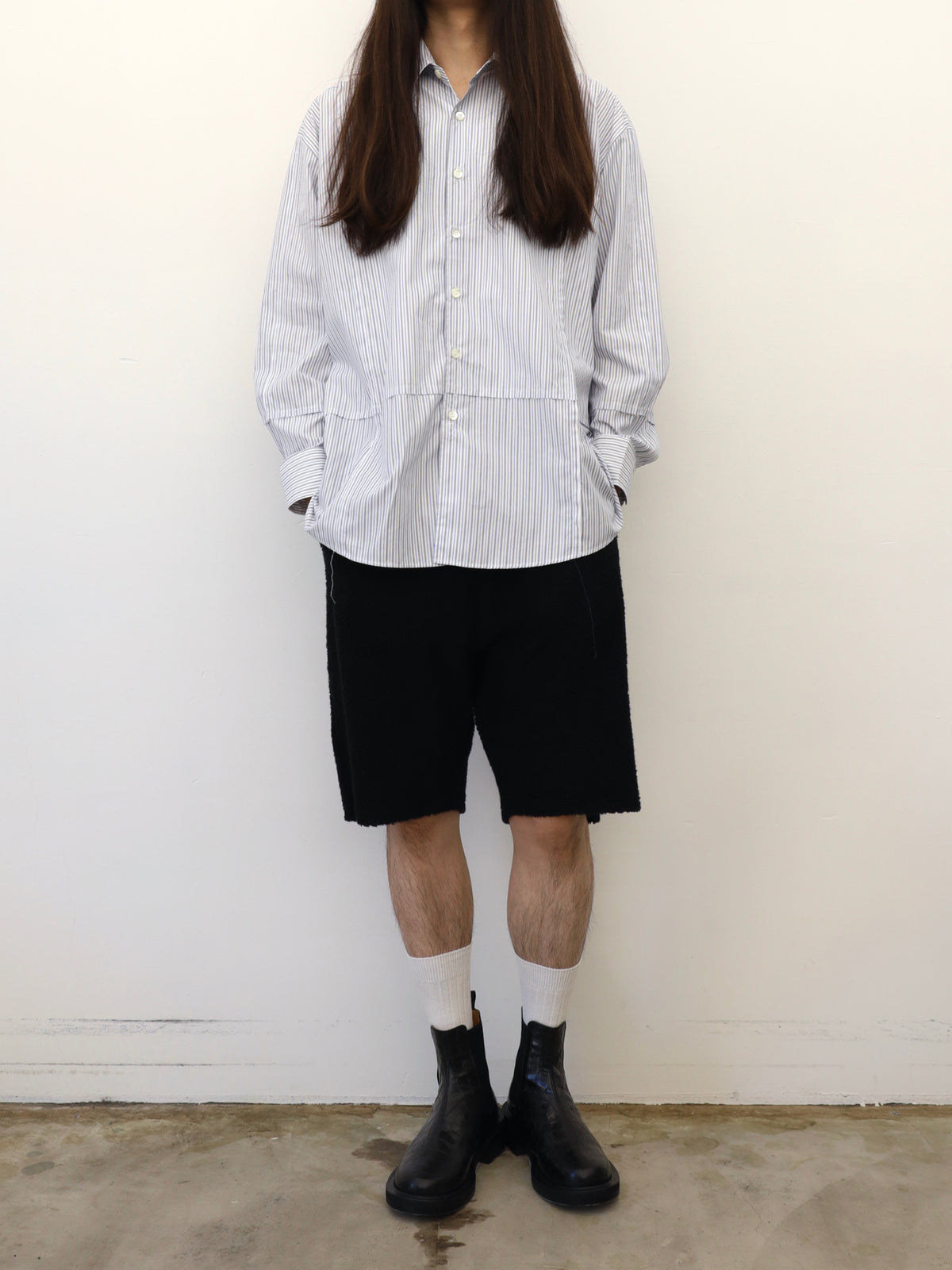 GEOMETRIC PILE WIDE SHORTS