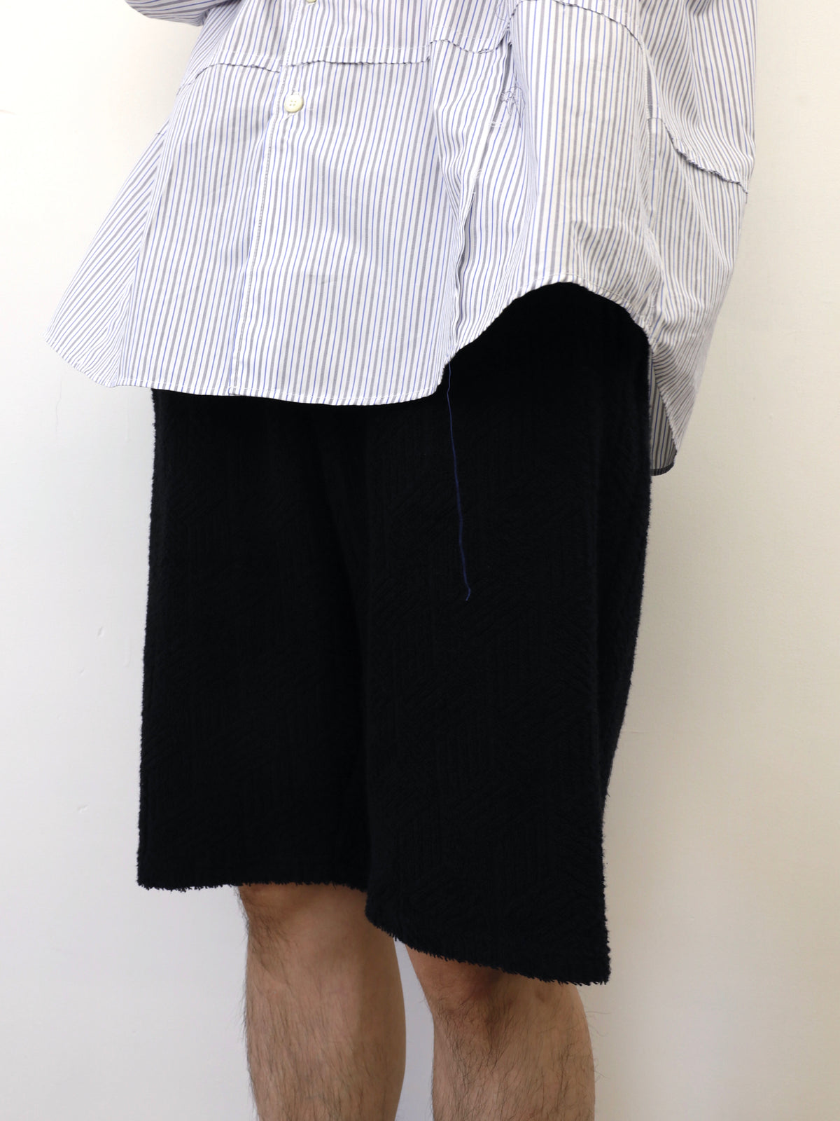 GEOMETRIC PILE WIDE SHORTS