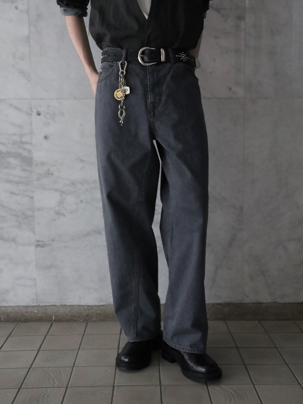 USED TWIST DENIM PANTS
