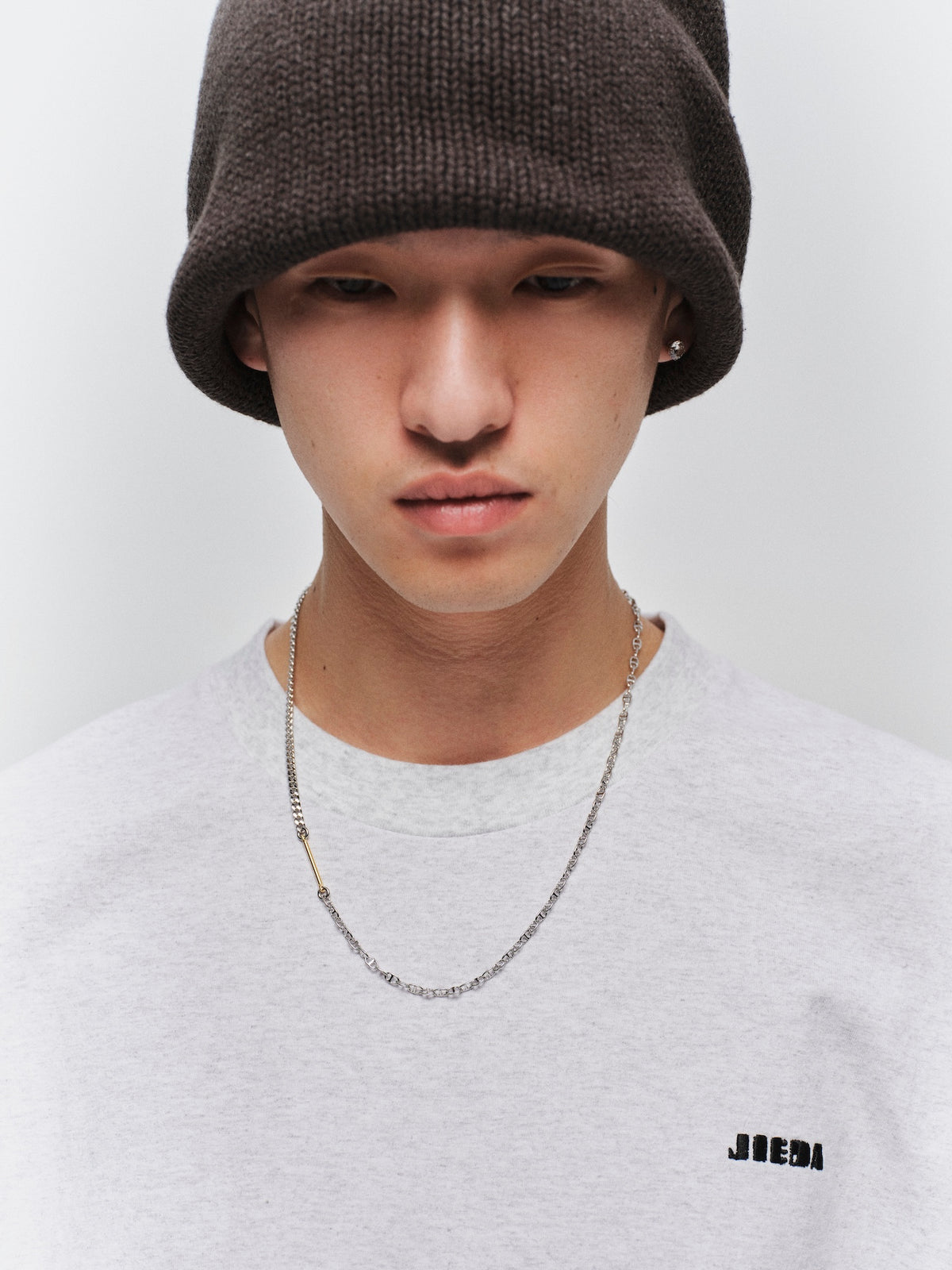 THIN SWITCHING NECKLACE