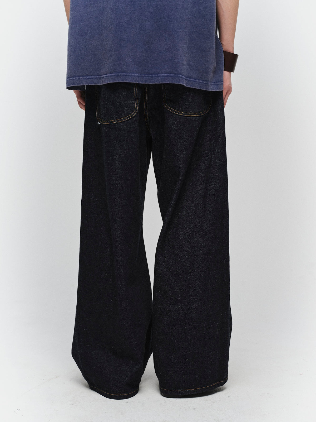 ONE TUCK DENIM PANTS