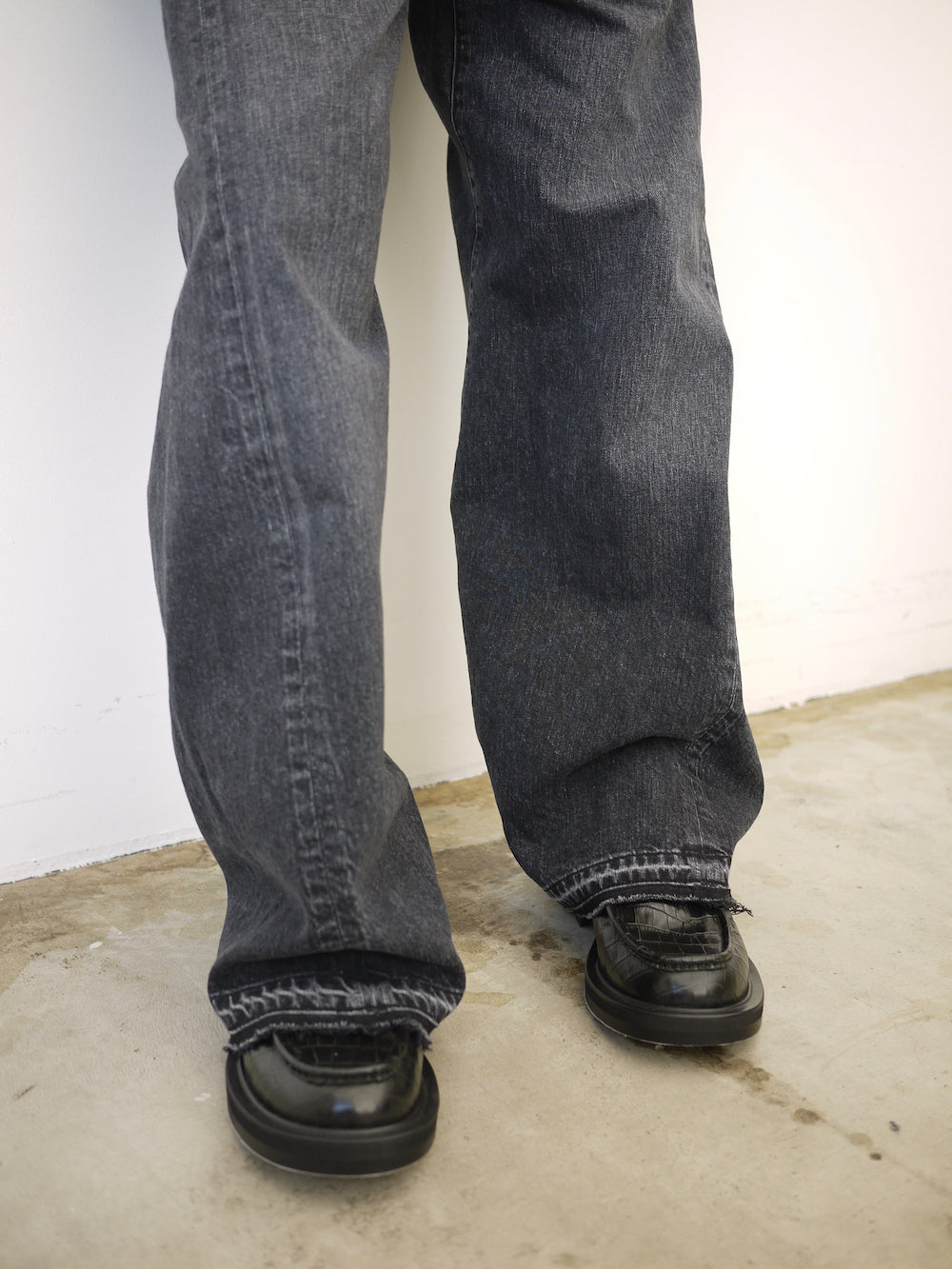 LEATHER LOAFERS