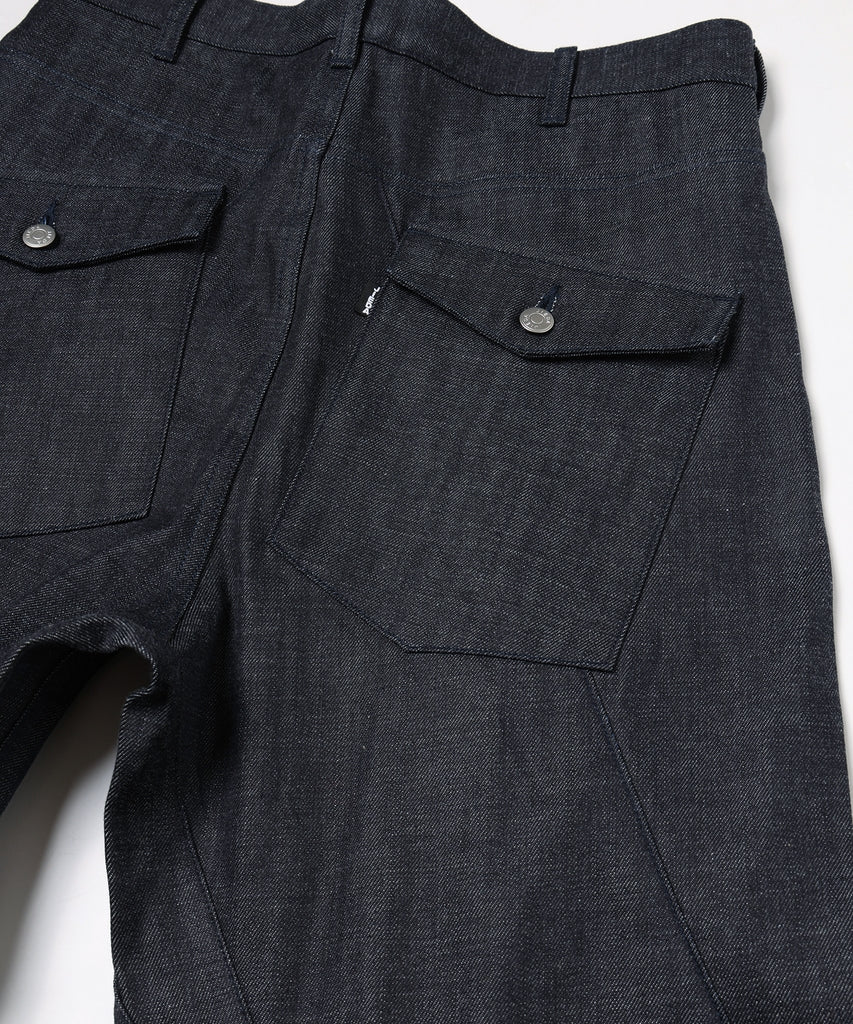 ENGINEERED DRAPING FLARE DENIM PANTS