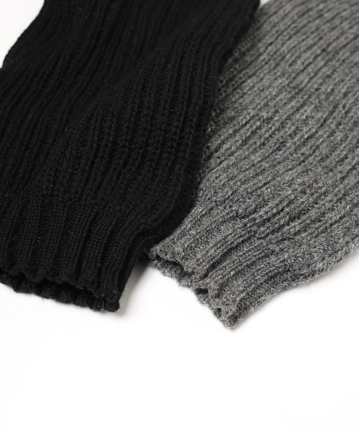 LOOSE GLOVES